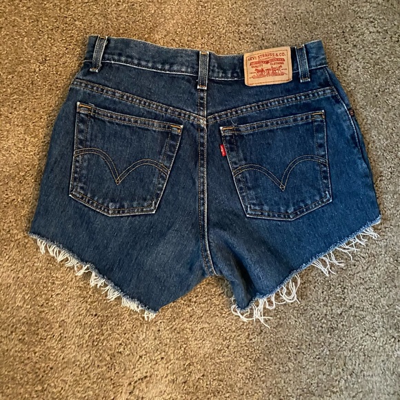 Levi’s cut off shorts - Picture 6 of 6
